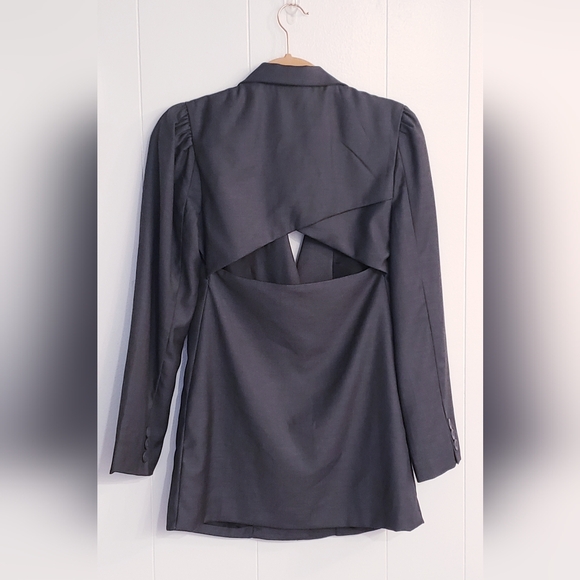 Lucywhims Back Cut-out Blazer - Picture 4 of 9